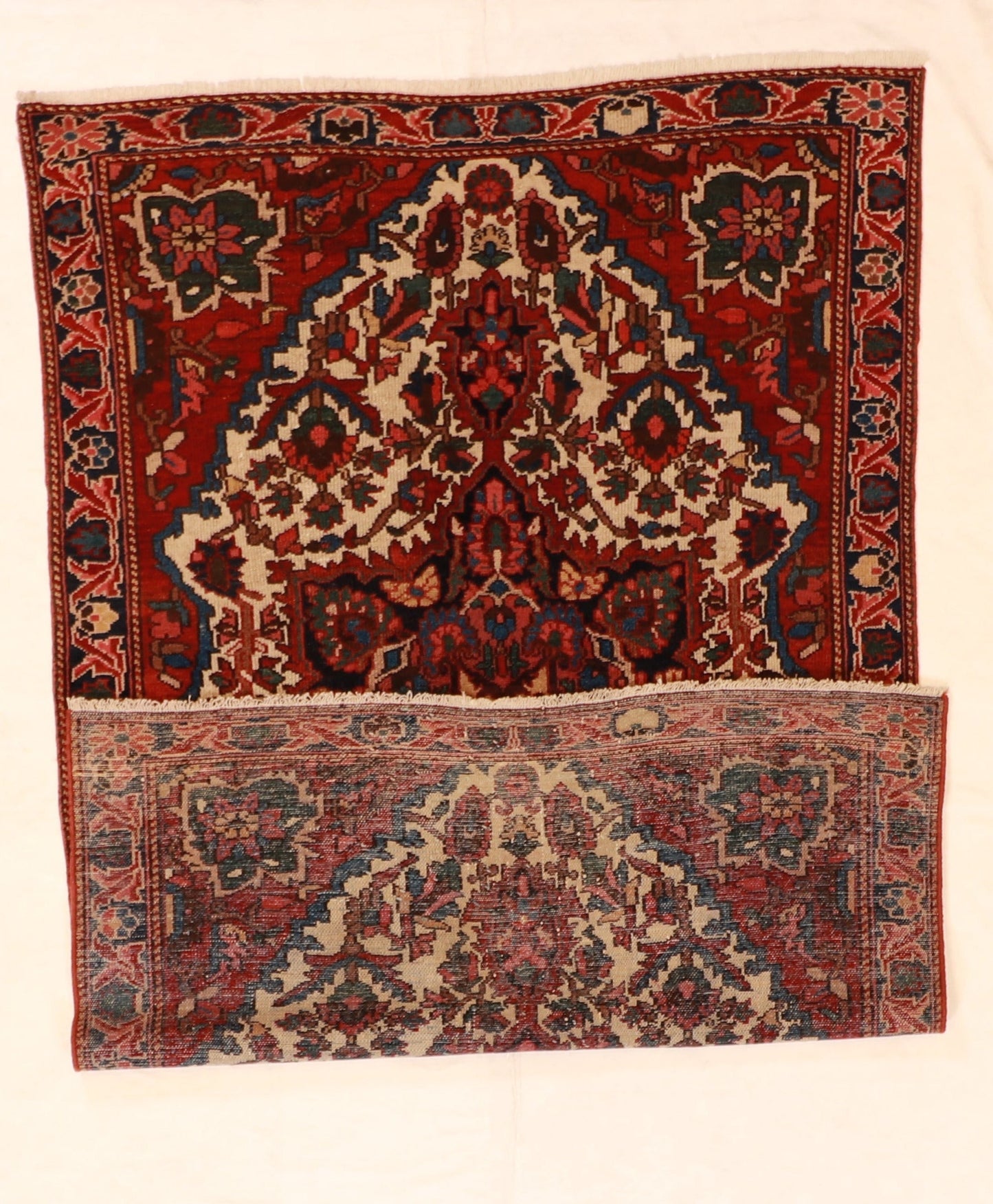 5x7 - Bakhtiarie S.Antique All Over Rectangle - Hand Knotted Rug