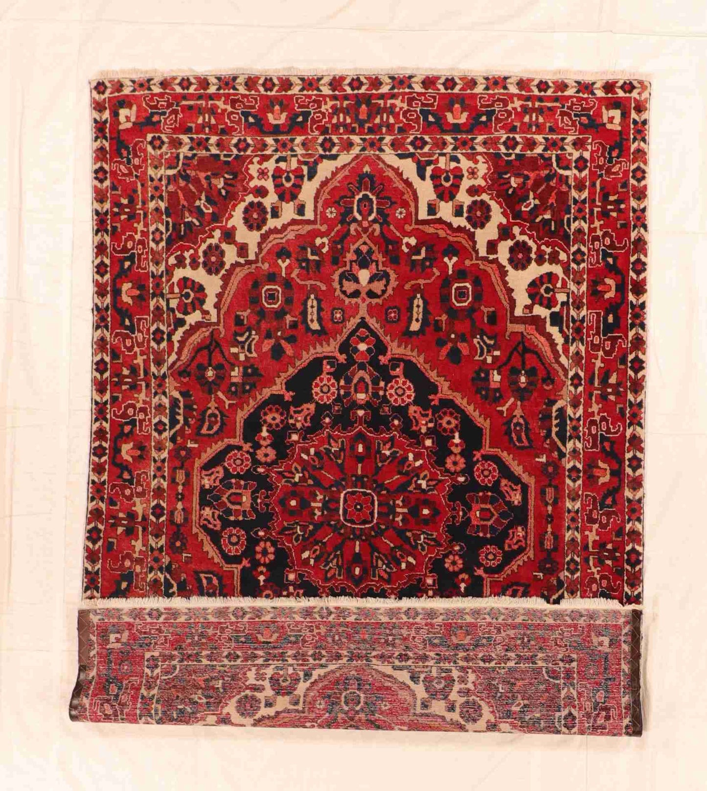 W 7 - L 10 - Bakhtiari Wool Traditional Rectangle - Finest Hand-Knotted Quality Wool - 15512