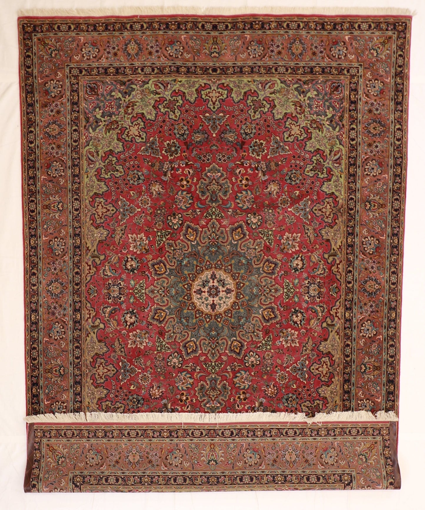 7x10 - Tabriz Fine/Silk/Wool Floral Rectangle - Hand Knotted Rug
