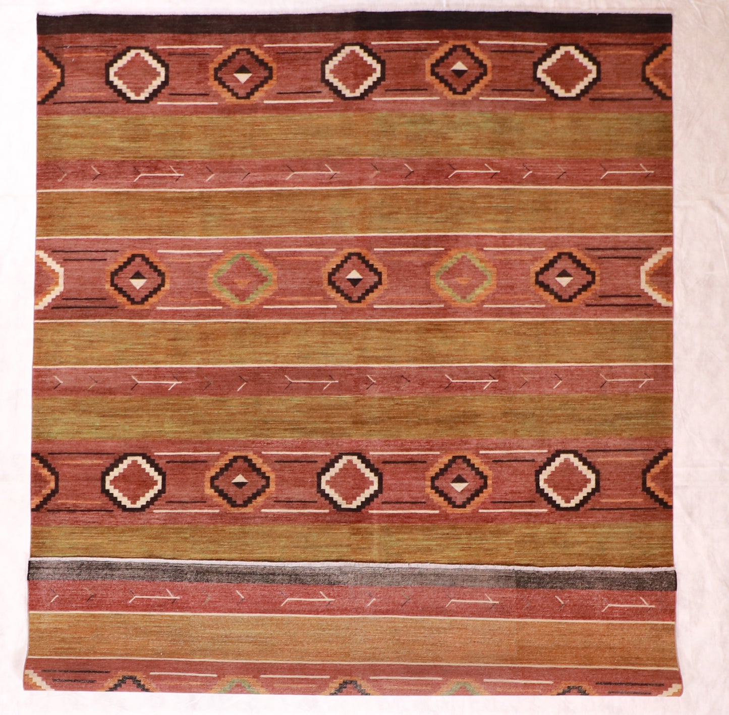 W 9 L 11.5 Mountain Modern 100% Wool Handmade All Over Design - 62131