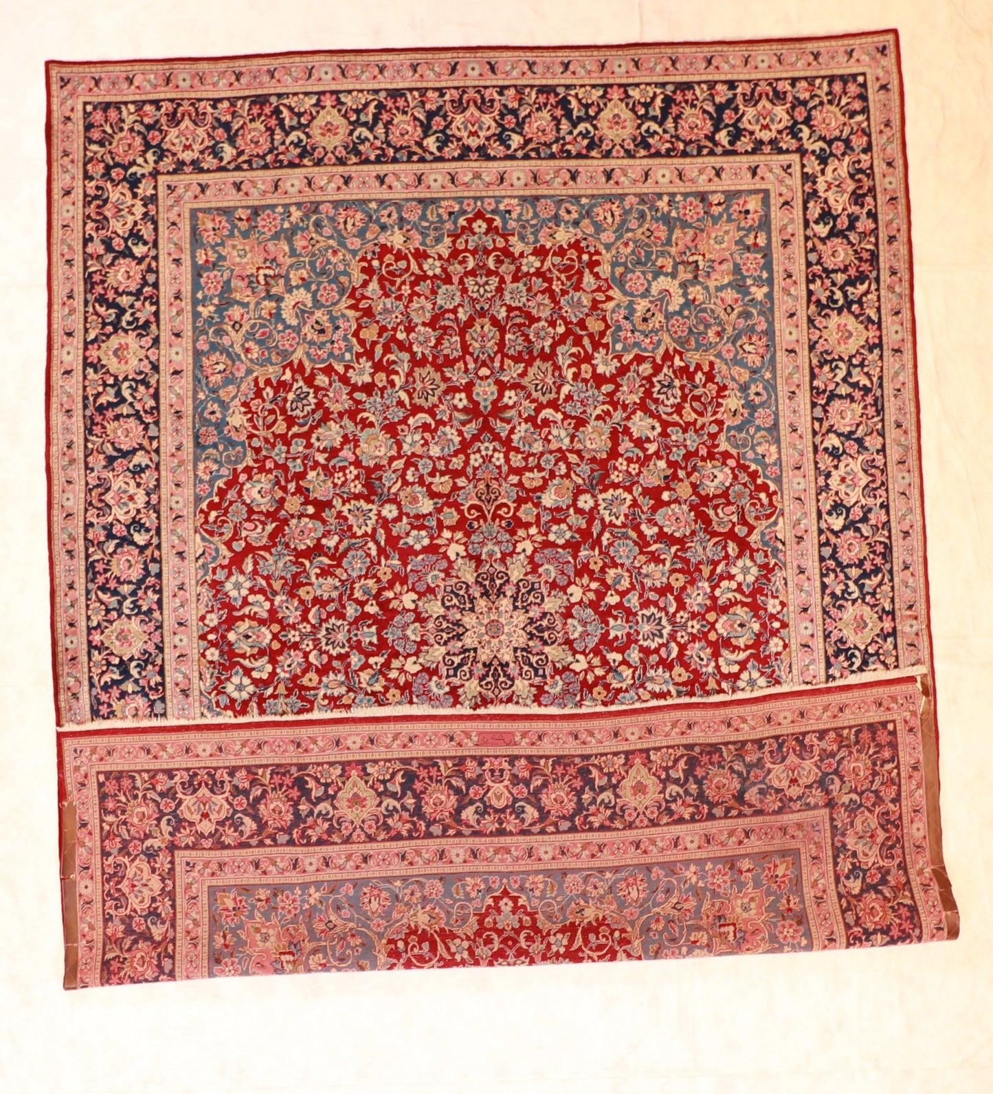 9x12 - Isfahan Fine/Wool/S.Antique Floral Rectangle - Hand Knotted Rug